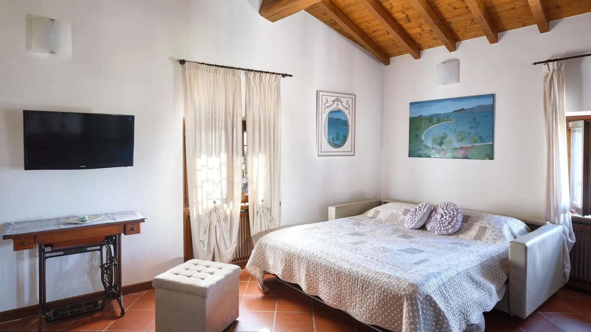 Antico Convento - Regarda Travel Apartment Bardolino 0*,  Italy