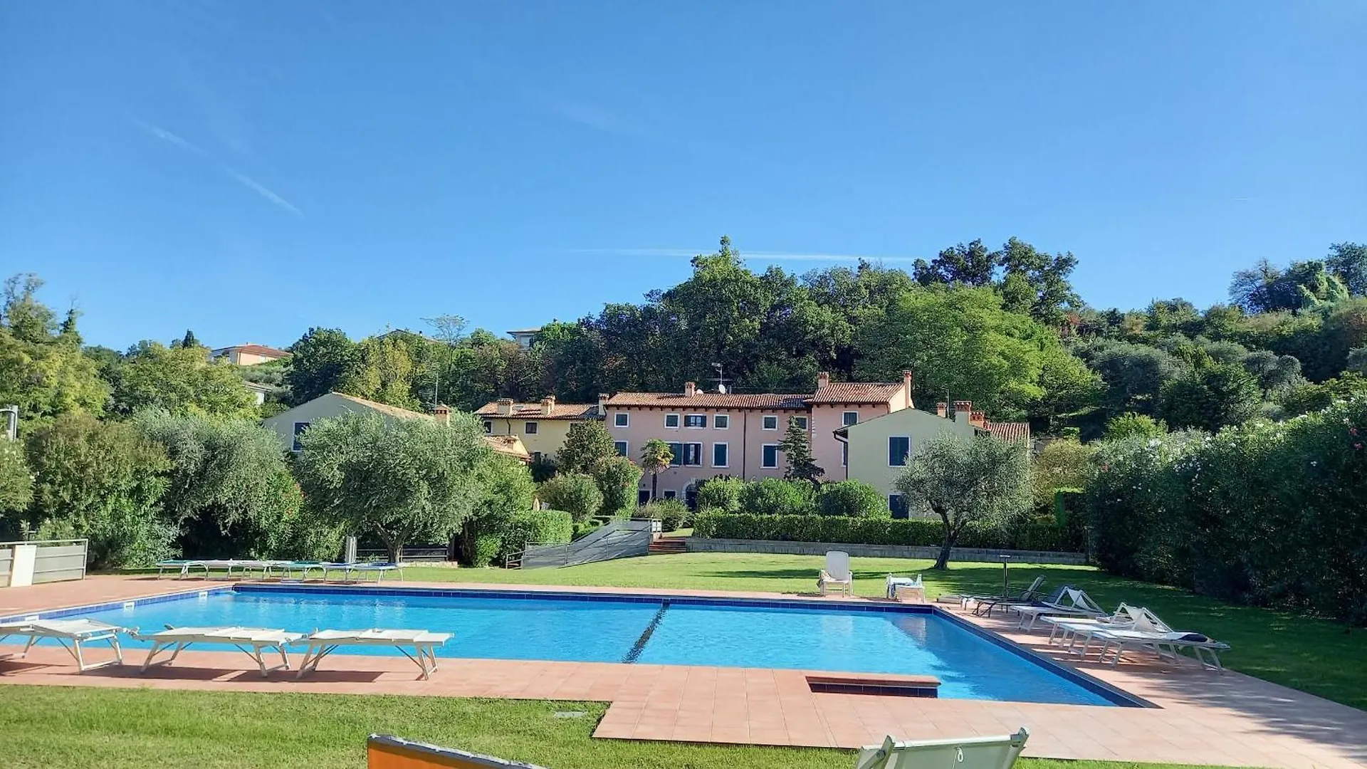 Antico Convento - Regarda Travel Apartment Bardolino